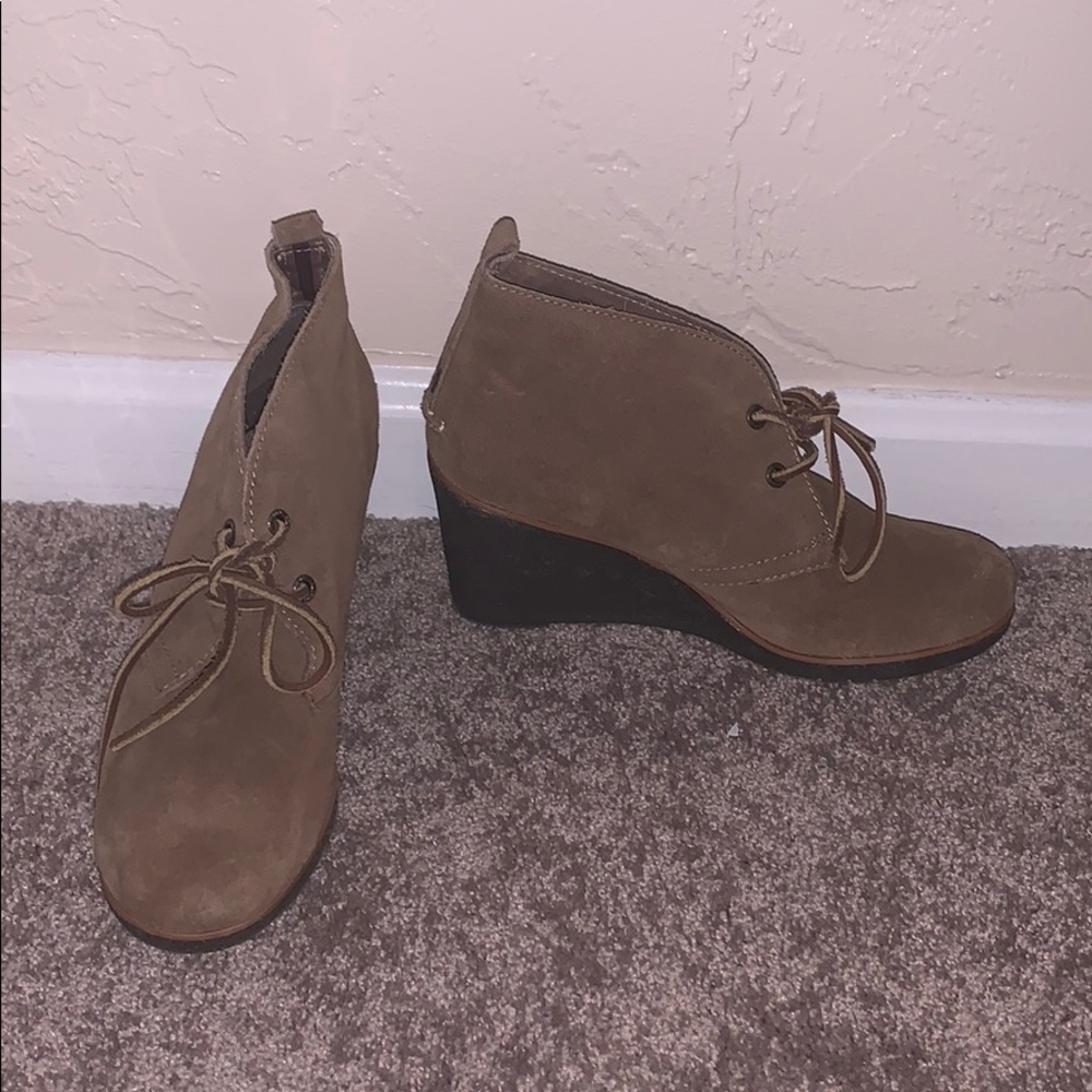 Sperry booties